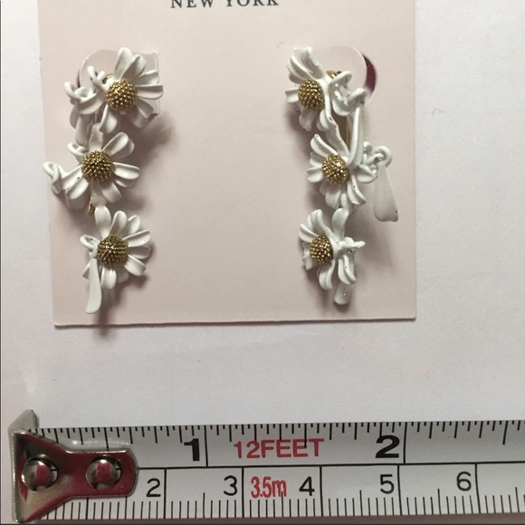 NWT Kate Spade NY "Into The Bloom" Daisy Drop Earings - Picture 5 of 10